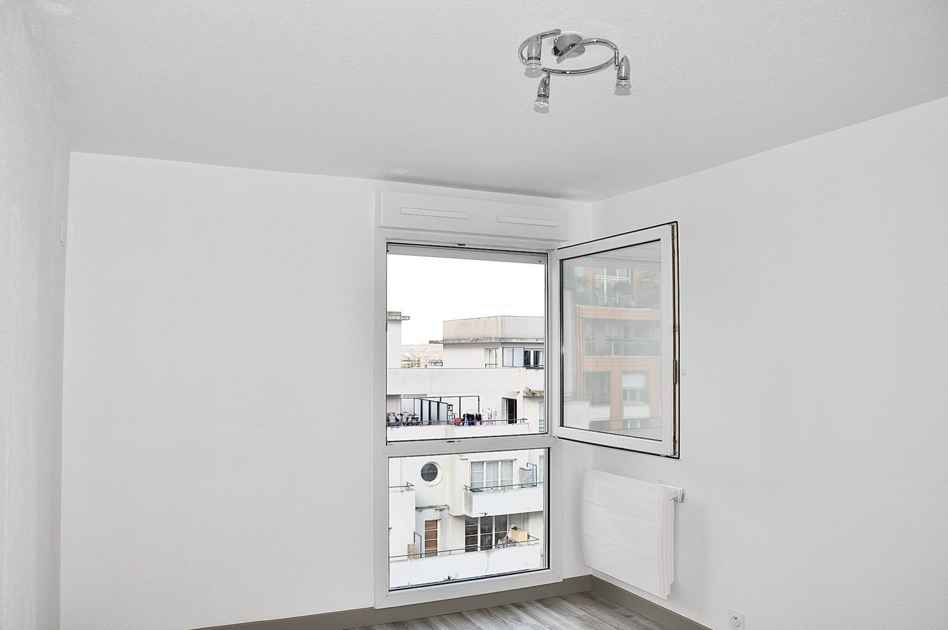 studio en vente sur COURBEVOIE (92400)