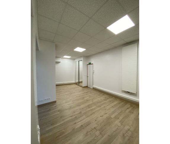 local d'activité 1 pièce en location sur COURBEVOIE (92400)