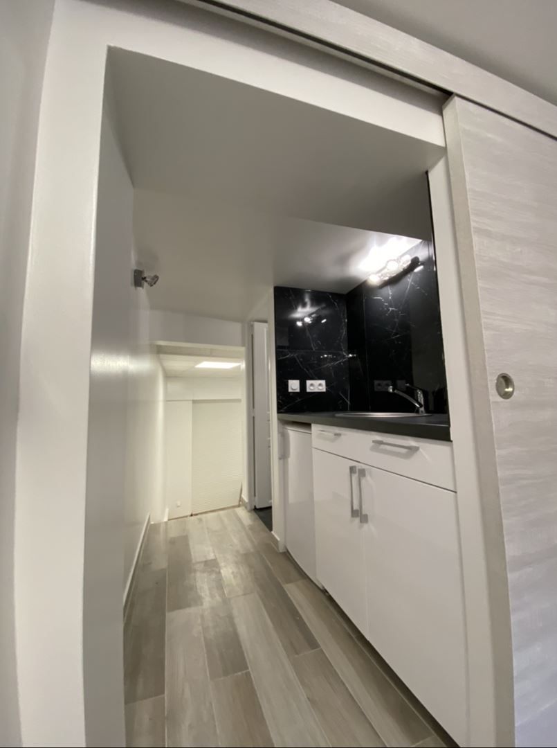 local d'activité 1 pièce en vente sur COURBEVOIE (92400)